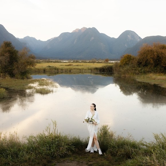 Meet your Posher, Chloe - Picture 1 of 1